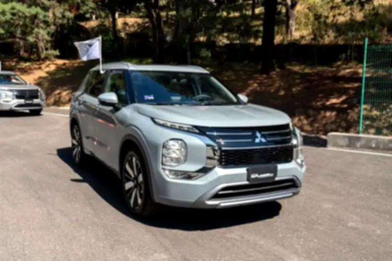 El ADN de Rally del Outlander: Un SUV con Espíritu Competitivo