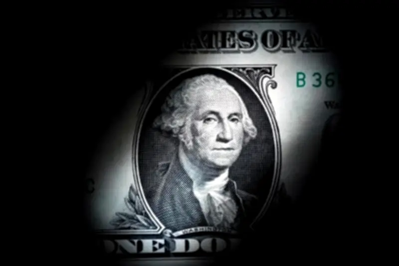 El dólar podría tener un respiro tras cuatro meses de caídas continuas