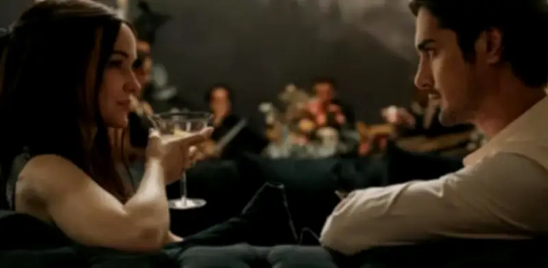 El final de '56 días': diferencias radicales entre el libro y la serie de Prime Video