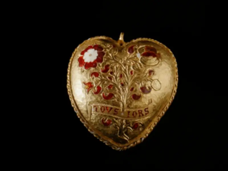El Museo Británico adquiere el 'Corazón Tudor', joya de Enrique VIII y Catalina de Aragón