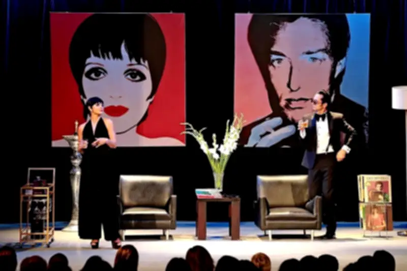 El Teatro Revive la Época de los 70 con un Espectáculo Lleno de Estrellas