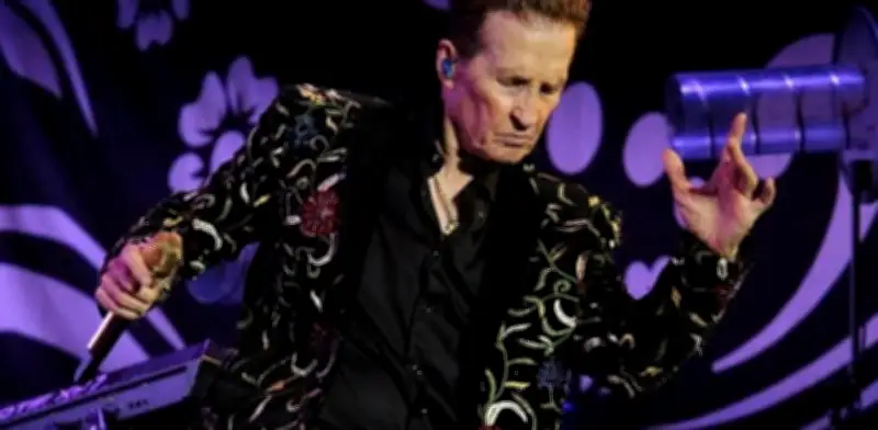 Emmanuel hospitalizado por vértigo antes de concierto con Mijares en Morelos