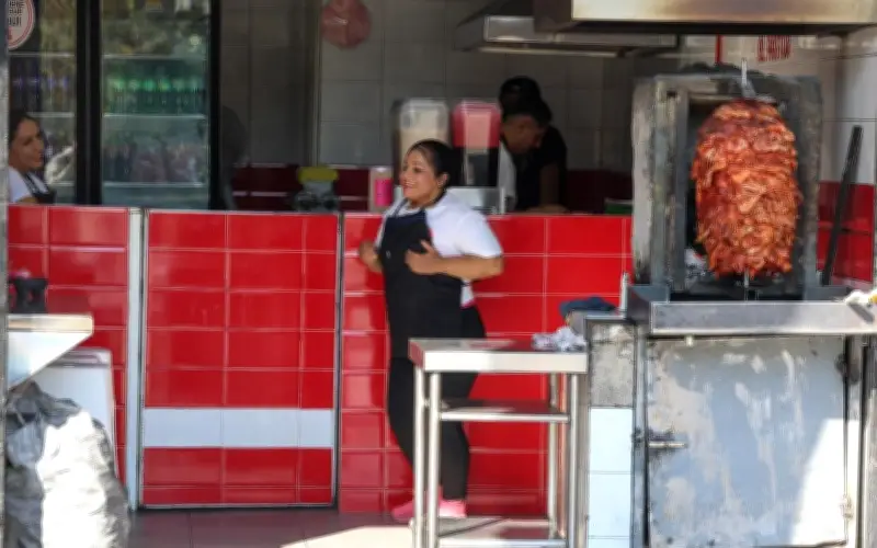 Empresas de Jalisco operan al 100% tras incidentes violentos, afirma iniciativa privada