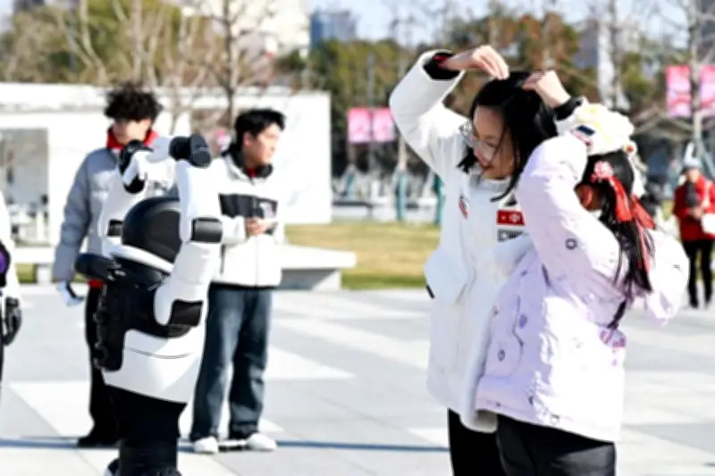 Empresas Mexicanas Alquilan Robots Humanoides para Contratos Laborales Temporales