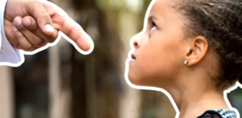 ¿Eres un padre o madre tóxica? Identifica estas actitudes dañinas con tus hijos