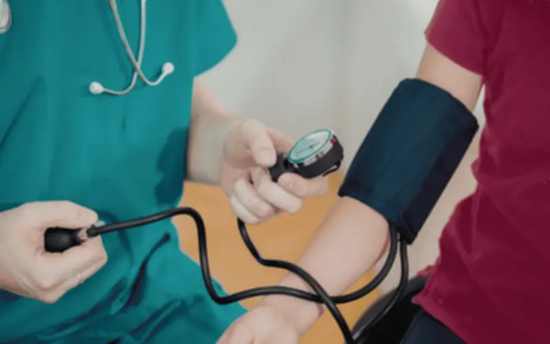 Errores comunes en la medición de presión arterial y cómo evitarlos