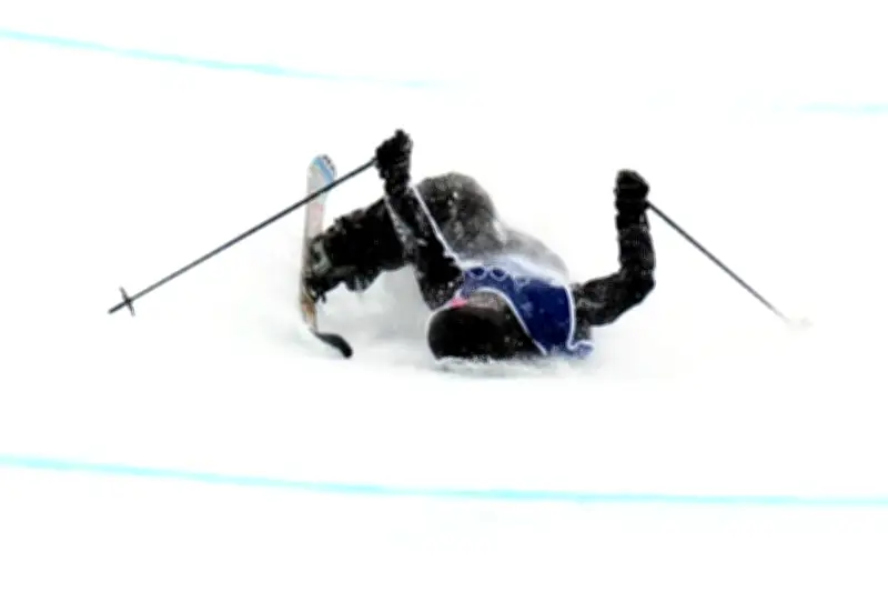 Esquiador acrobático Melville se recupera tras grave caída en entrenamiento