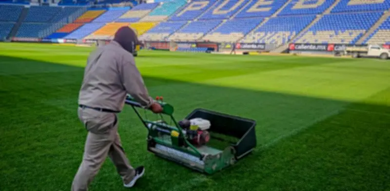 Estadio Cuauhtémoc luce nueva 'alfombra' para el duelo Puebla vs América