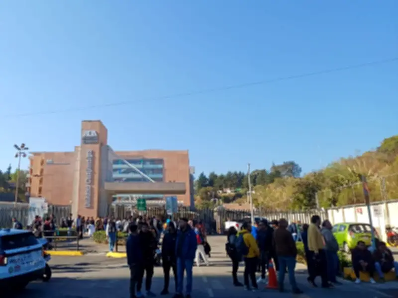 Evacúan a 500 personas en UAM Cuajimalpa por artefacto sospechoso; descartan riesgo