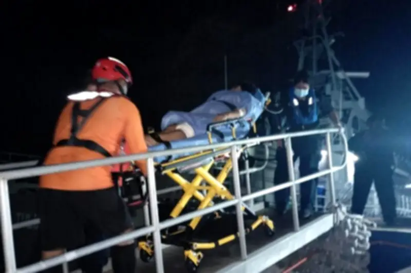 Evacúan por vía marítima a dos heridos por disparos en Isla Mujeres