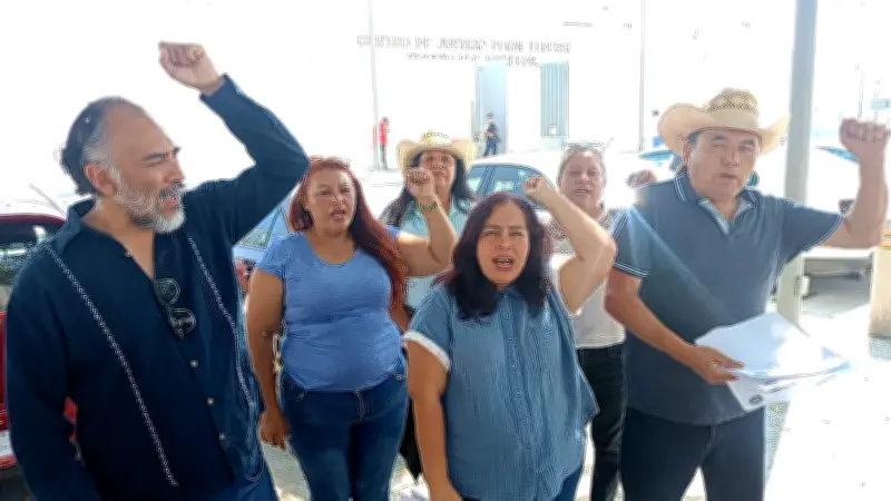 Exigen citar a AMLO y exfuncionarios por asesinato de Samir Flores en Morelos