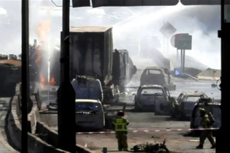 Explosión de Camión Cisterna con Gas en Chile Deja Graves Daños y Evacuaciones