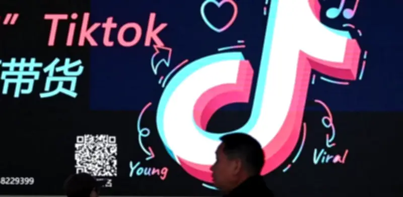 Exsecretario de Trump busca comprar TikTok con grupo de inversores estadounidenses