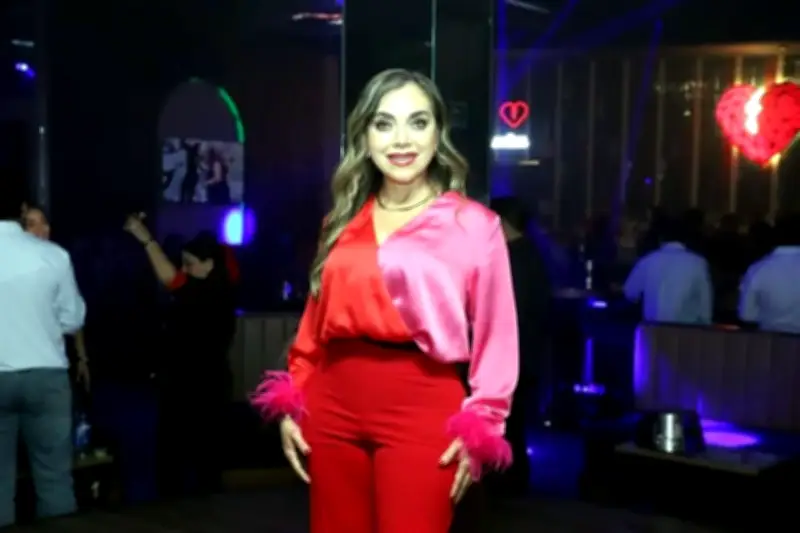 Fabiola Rodríguez celebra su cumpleaños rodeada de amigos en una fiesta íntima