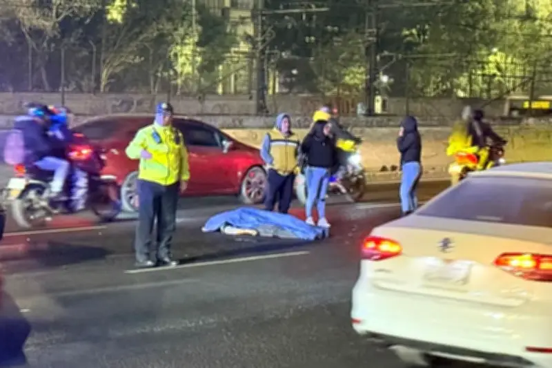 Fallece acompañante en accidente de motocicleta en Iztacalco, CDMX