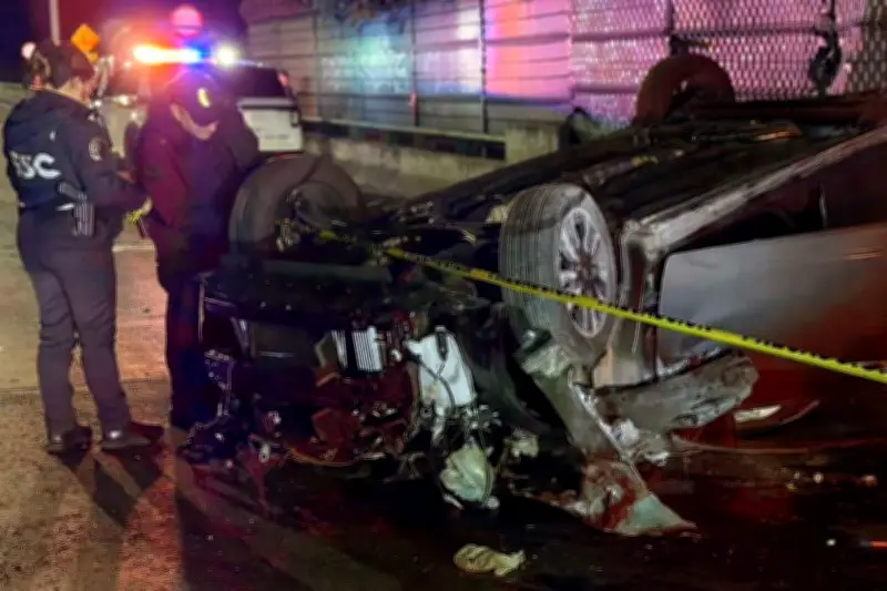 Fallece conductor tras volcadura en Santa Fe; autoridades investigan causas del accidente