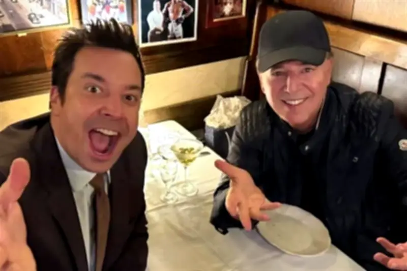 Fallon y Mottola detienen negocios tras revelaciones de archivos Epstein