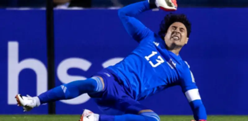 Ferretti excluiría a 'Memo' Ochoa del Mundial 2026 y apuesta por Andrés Gudiño