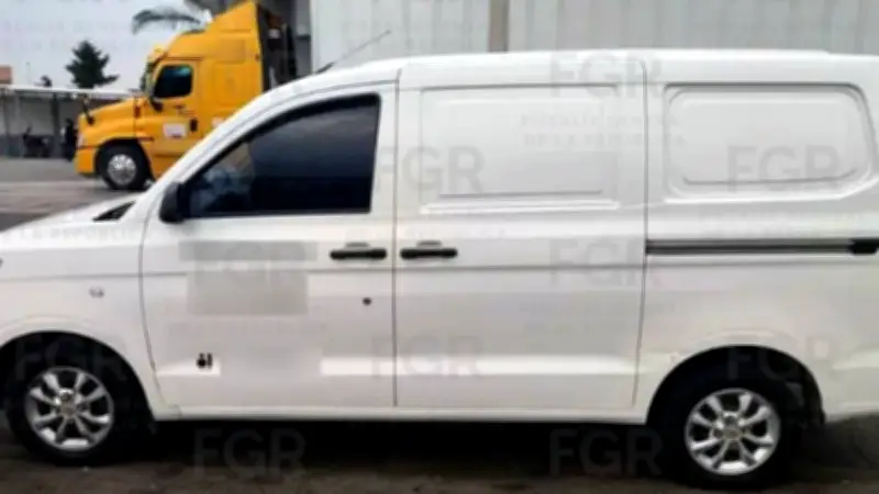 FGR investiga asalto a camioneta con medicamentos del ISSSTE en Michoacán