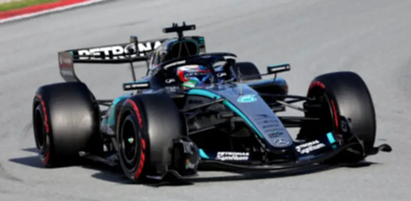 FIA somete a votación emergente la legalidad del motor Mercedes para 2026