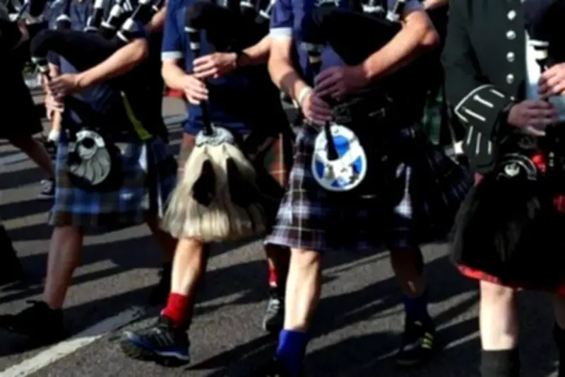 FIFA autoriza a aficionados de Escocia usar 'sporrans' en el Mundial de fútbol