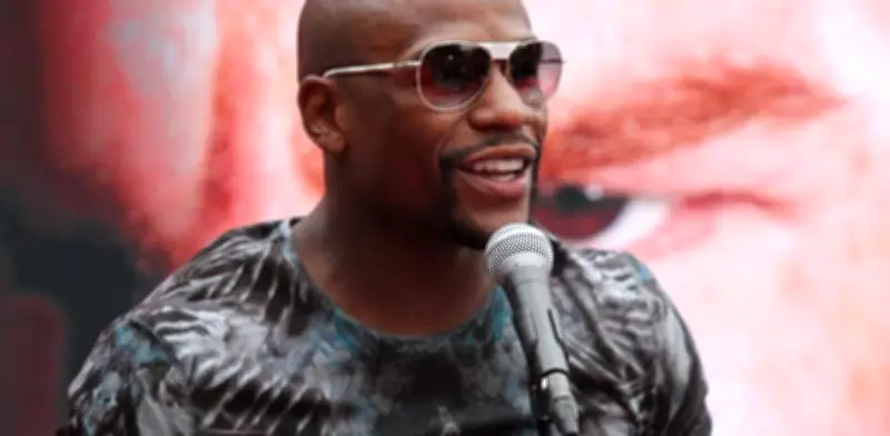 Floyd Mayweather anuncia regreso profesional tras nueve años de retiro