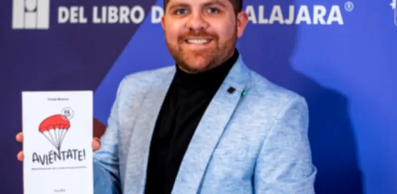 Frank Moreno presenta 'Avientate' en la FIL Guadalajara para inspirar emprendedores