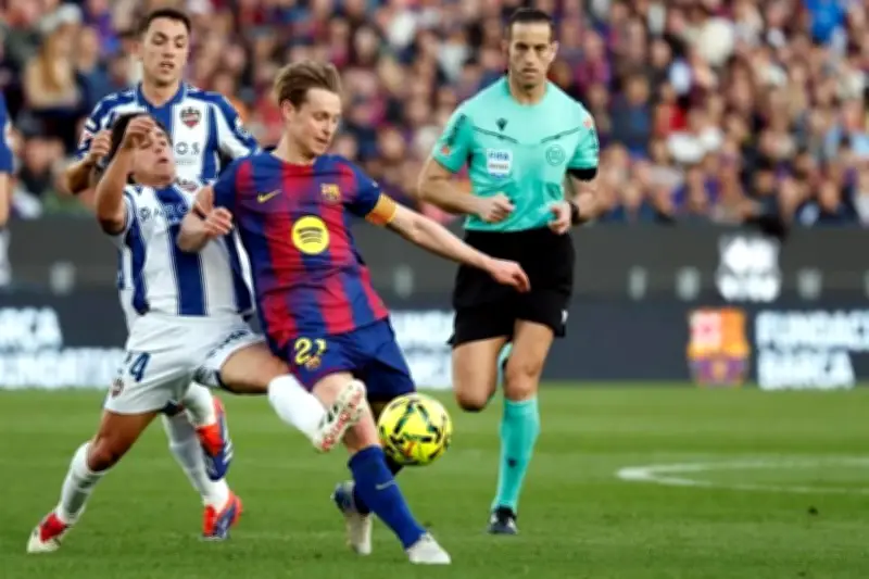 Frenkie de Jong será baja en el Barcelona por más de un mes por lesión