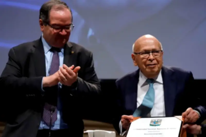 Gerardo Estrada es reconocido por su legado en la gestión cultural de México