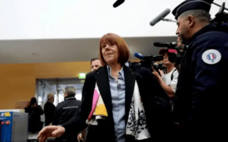 Gisèle Pelicot transforma su dolor en himno de vida con memorias sobre violencia y dignidad