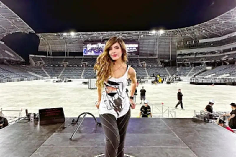 Gloria Trevi pide amor contra el odio en su nuevo sencillo