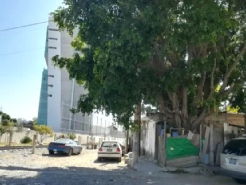 Gobernador de Jalisco garantiza reubicación social para Pueblo Quieto por tren México-Guadalajara