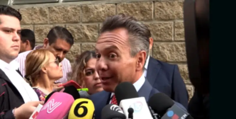 Gobernador de Jalisco sortea viajes a Nueva York tras polémica por tarjeta de transporte