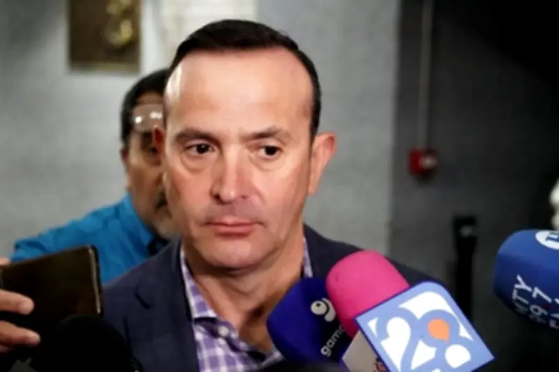 Gobierno condiciona deuda en presupuesto a recursos y apoyos sociales