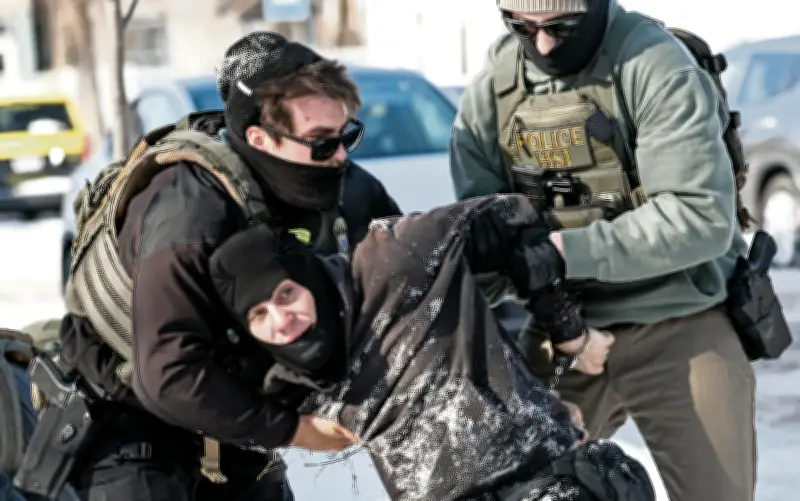 Gobierno de EU exige datos de usuarios que critican al ICE en redes sociales