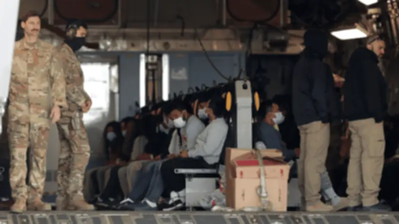 Gobierno de México monitorea situación de connacionales detenidos en centro migratorio de Texas