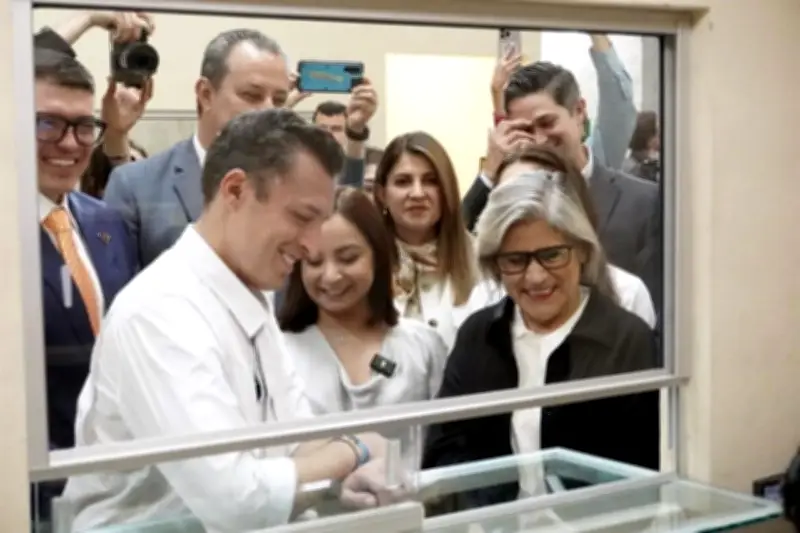 Gobierno y sociedad civil buscan fortalecer protección para periodistas y activistas en México