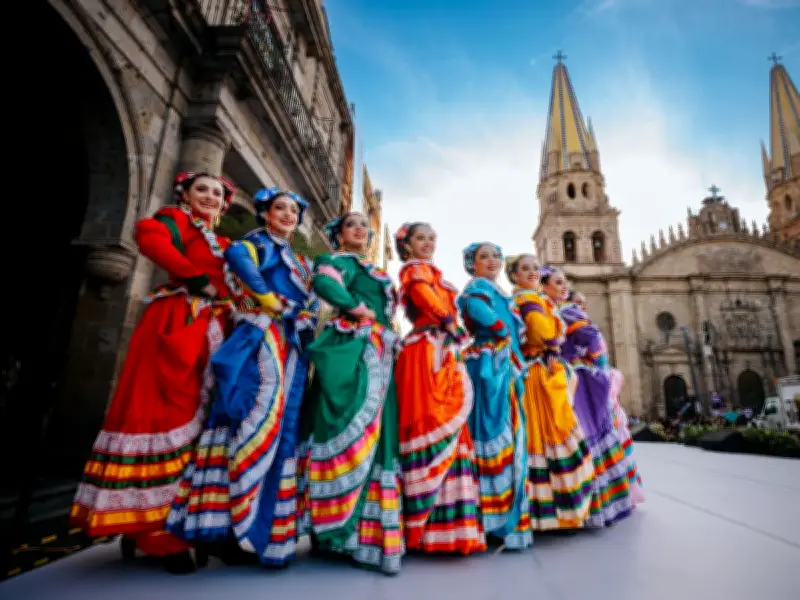 Guadalajara celebra su 482 aniversario con guardias de honor, música y medallas