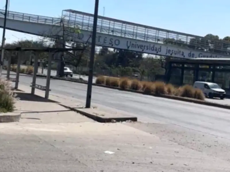 Guadalajara en Código Rojo: Narcobloqueos y Pánico Tras Captura de El Mencho