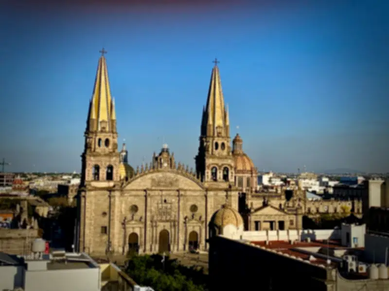 Guadalajara recupera su pulso tras jornada de violencia y paralización urbana