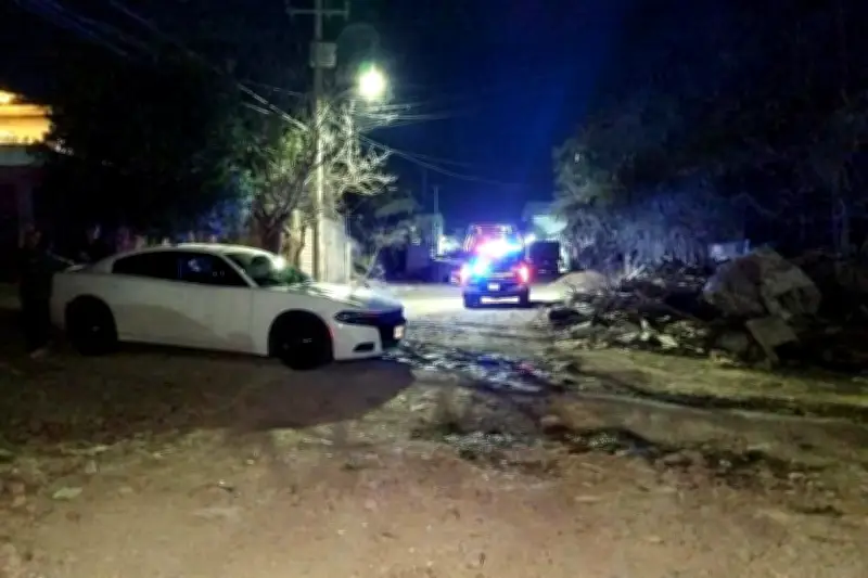 Hallan cadáver tras sofocar incendio en edificio tras 12 horas de labores