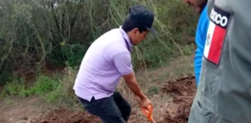 Hallan cuerpo de expolicía jubilada en fosa clandestina de Navolato, Sinaloa
