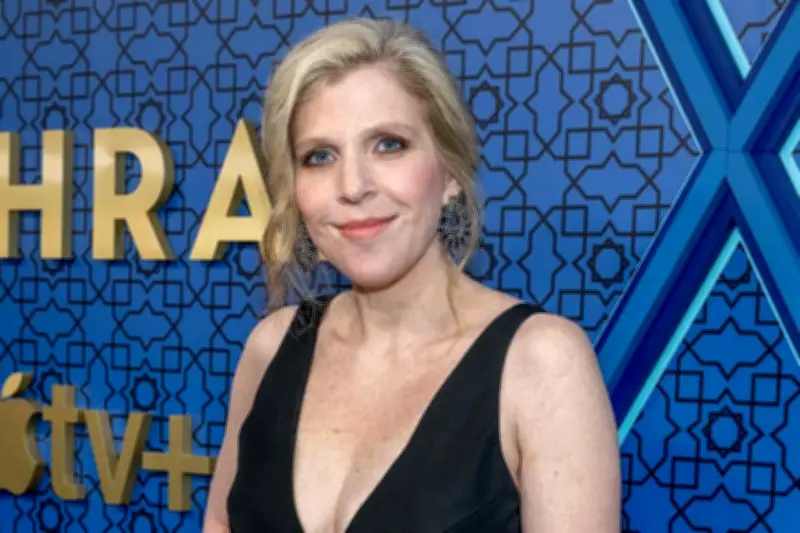 Hallan sin vida a productora de la serie 'Teherán' en Grecia; investigan las causas