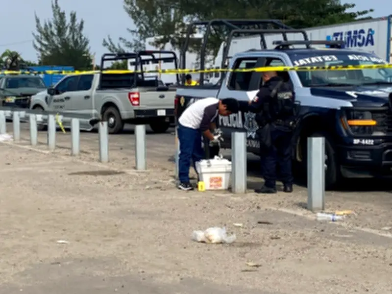 Hallan tres hieleras con restos humanos en Coatzacoalcos en menos de 24 horas