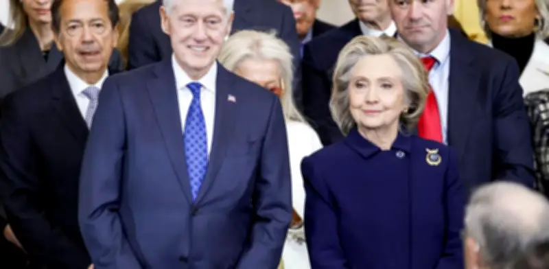 Hillary y Bill Clinton exigen testimonio público sobre caso Epstein ante el Congreso