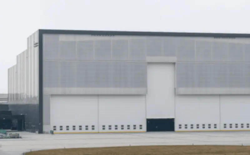 ICE compra almacén en Nueva York para centro de detención migratoria