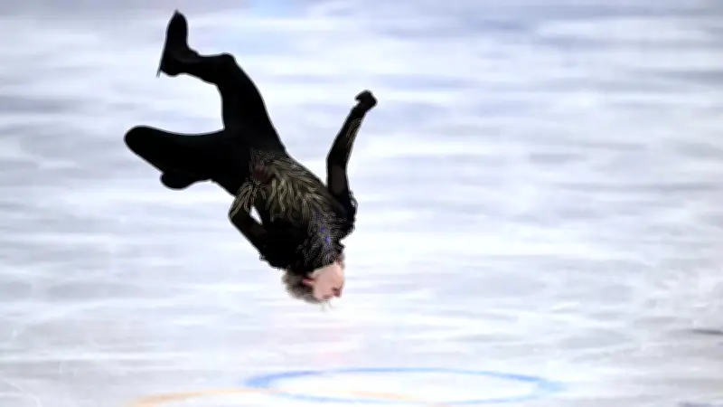 Ilia Malinin Revive el Salto Mortal Prohibido en los Juegos Olímpicos de Invierno 2026