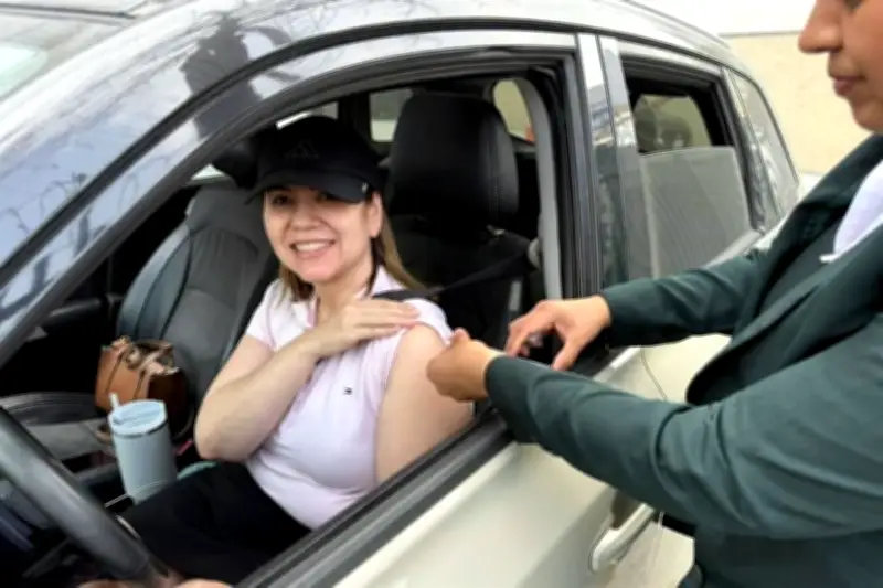 IMSS aplica más de 74 mil vacunas durante el fin de semana en México