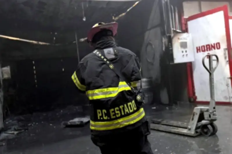 Incendio en fábrica deja tres lesionados graves en Nuevo León