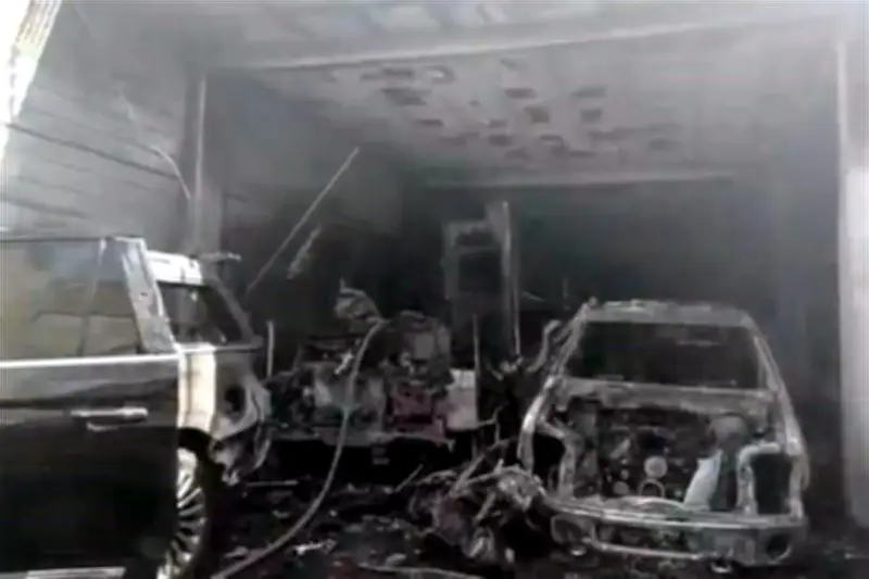 Incendio en la carretera de Dana afecta a dos vehículos en Nuevo León